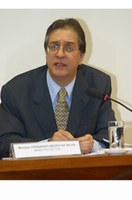 FERNANDO NEVES REÚNE-SE AMANHÃ COM PARTIDOS POLÍTICOS