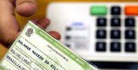 TREs fazem plantão para atender eleitores que querem tirar o título