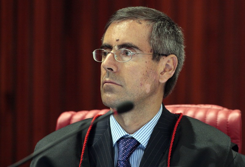 Decisão suspende cassação de prefeito de Riacho de Santana-BA